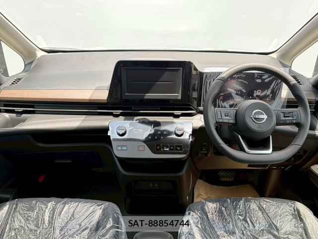 Nissan SERENA 2026-06 8223104-1