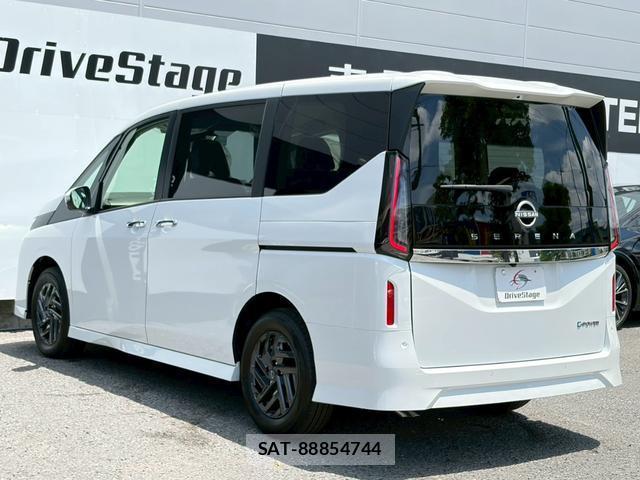 Nissan SERENA 2026-06 8223104-4