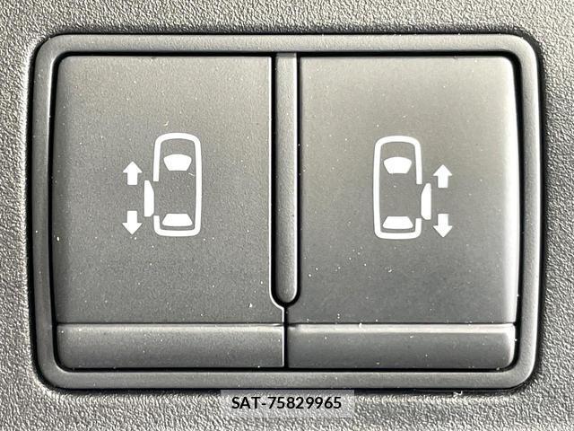 Nissan SERENA 2022-07 8223283-5