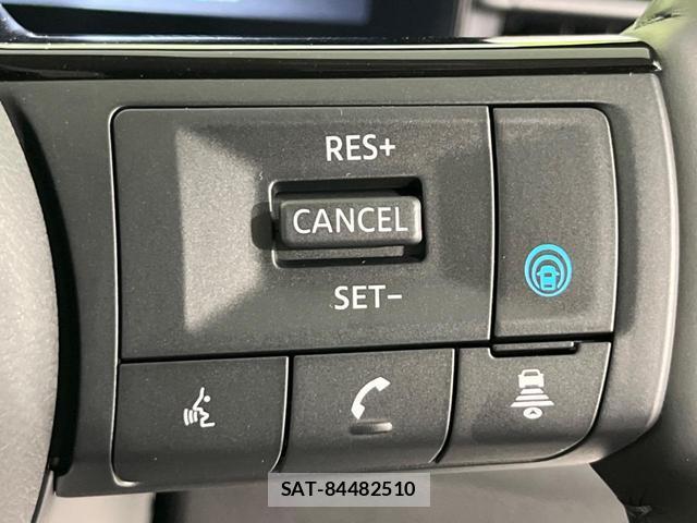 Nissan SERENA 2023-04 8223513-6