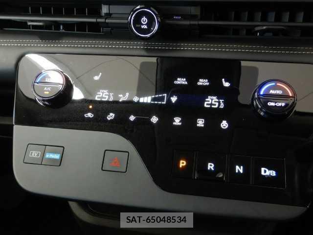 Nissan SERENA 2023-07 8223935-8