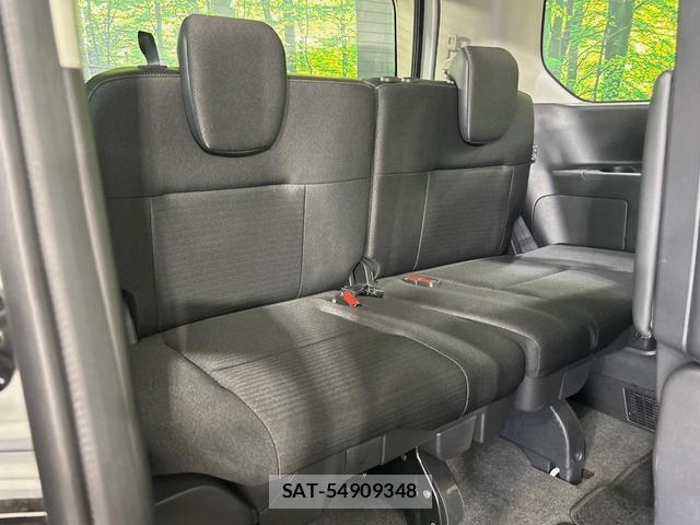 Nissan SERENA 2023-06 8224043-9