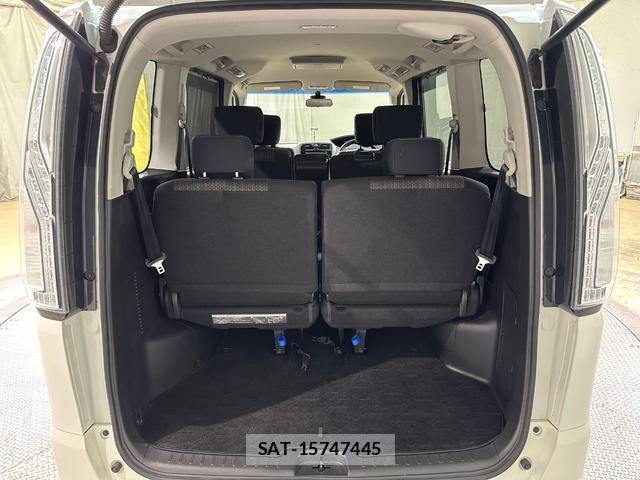 Nissan SERENA 2015-06 8224051-17