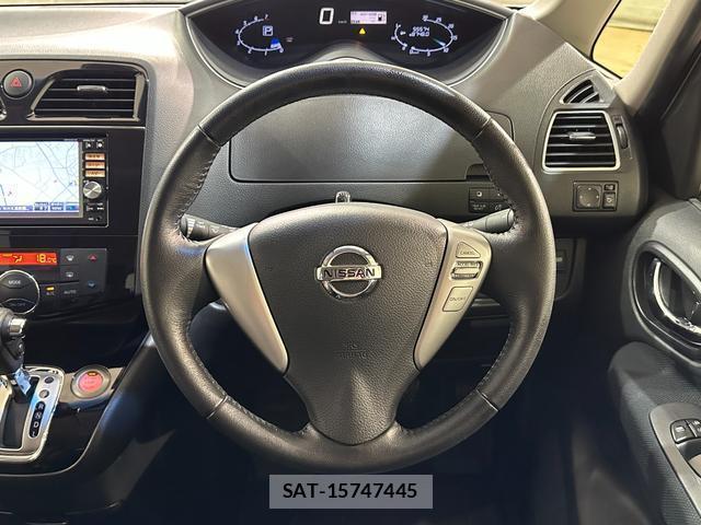 Nissan SERENA 2015-06 8224051-7
