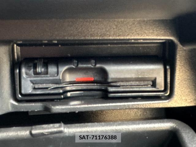 Nissan SERENA 2016-11 8224664-15
