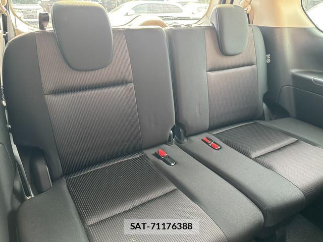 Nissan SERENA 2016-11 8224664-8