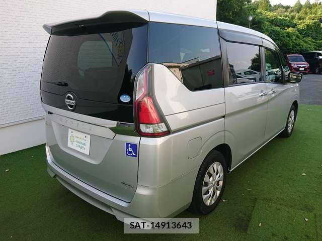 Nissan SERENA 2017-06 8224687-1