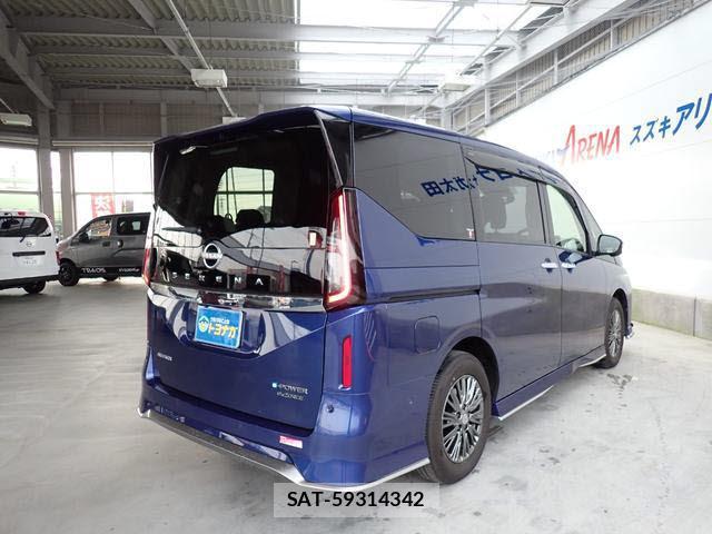 Nissan SERENA 2025-01 8224776-5