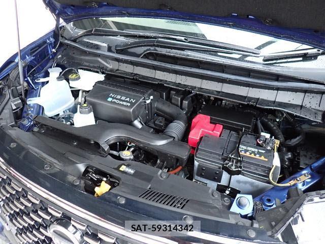 Nissan SERENA 2025-01 8224776-9