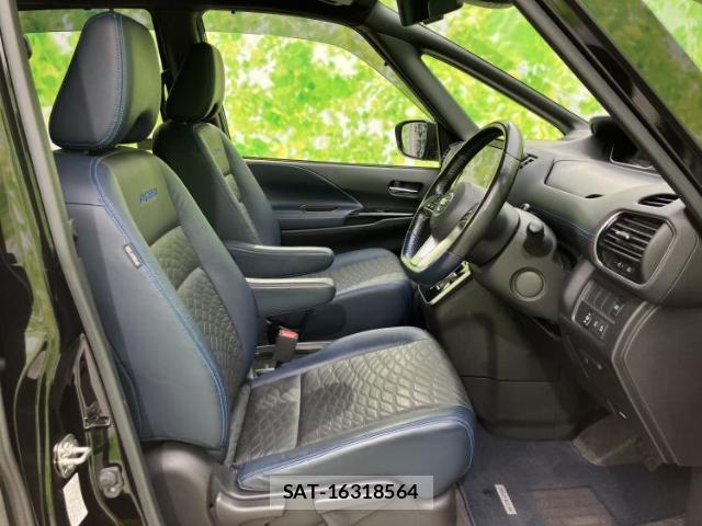 Nissan SERENA 2021-07 8225060-3