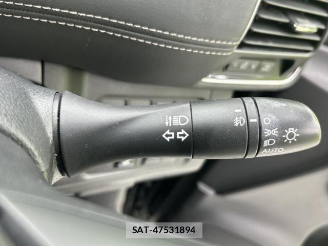 Nissan SERENA 2016-10 8225178-16