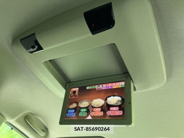 Nissan SERENA 2014-03 8225301-11