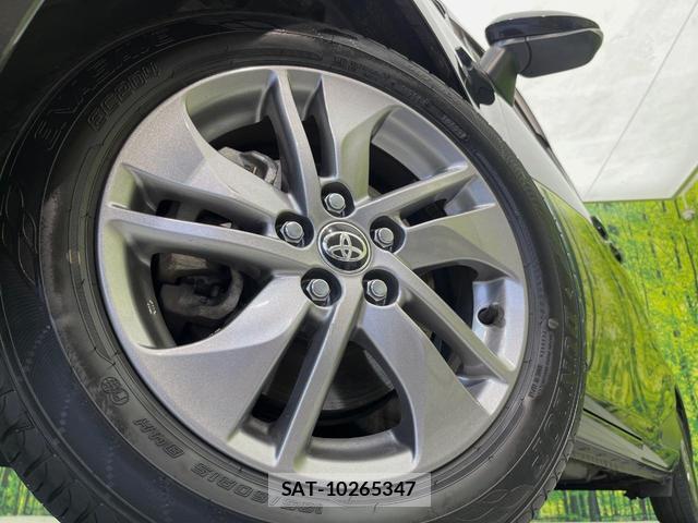 Toyota SIENTA 2018-02 8216267-13