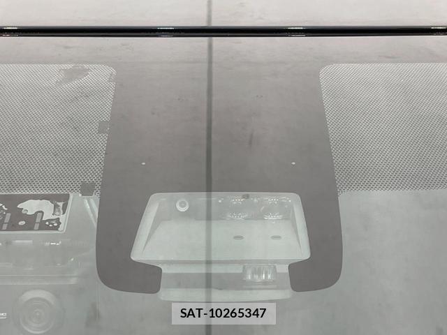 Toyota SIENTA 2018-02 8216267-5