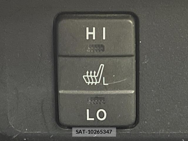 Toyota SIENTA 2018-02 8216267-6
