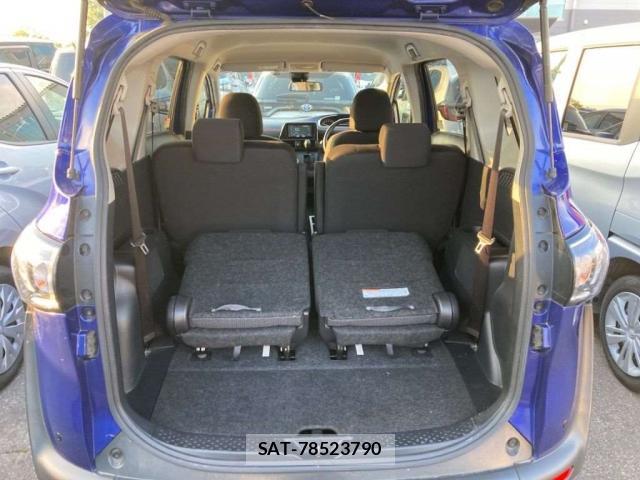 Toyota SIENTA 2022-05 8216393-7
