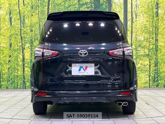 Toyota SIENTA 2016-04 8216594-16