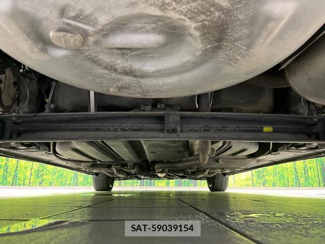 Toyota SIENTA 2016-04 8216594-19
