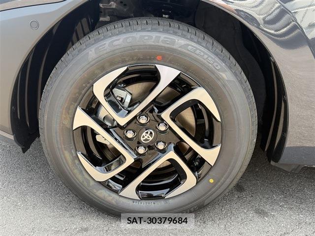 Toyota SIENTA 2026-06 8216780-15