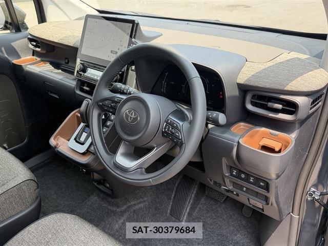 Toyota SIENTA 2026-06 8216780-16