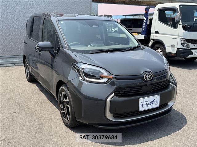 Toyota SIENTA 2026-06 8216780-4