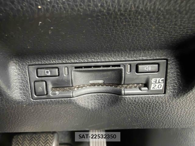 Toyota SIENTA 2023-12 8216837-10
