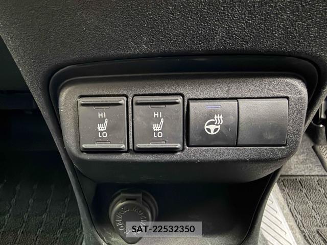 Toyota SIENTA 2023-12 8216837-12