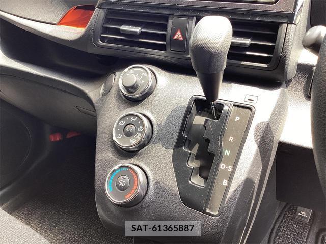 Toyota SIENTA 2019-09 8216839-11