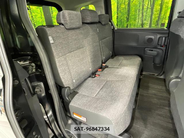 Toyota SIENTA 2022-10 8216854-9