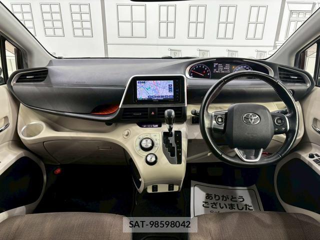 Toyota SIENTA 2018-09 8216906-1