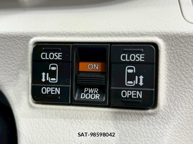 Toyota SIENTA 2018-09 8216906-10