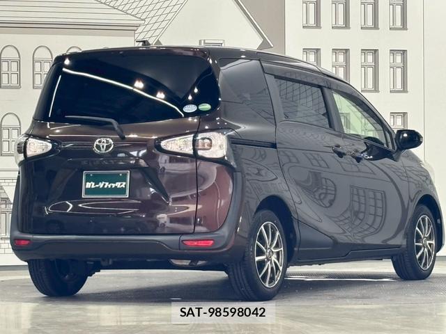 Toyota SIENTA 2018-09 8216906-15