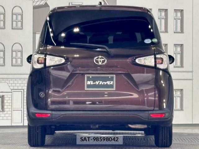 Toyota SIENTA 2018-09 8216906-16