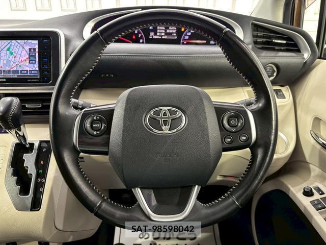 Toyota SIENTA 2018-09 8216906-2
