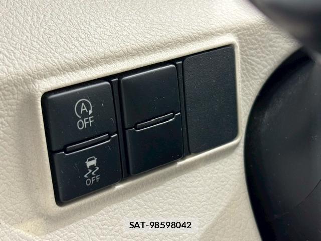 Toyota SIENTA 2018-09 8216906-7