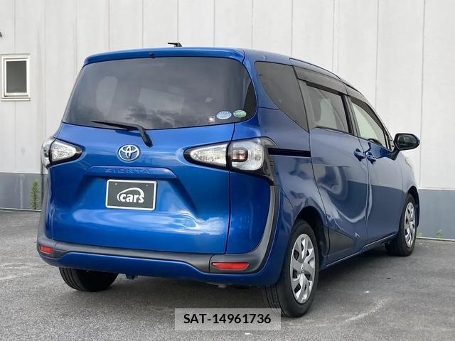 Toyota SIENTA 2017-10 8216955-7