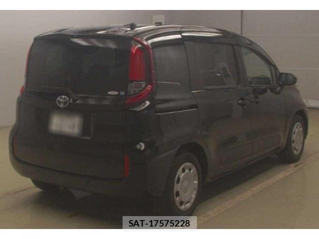 Toyota SIENTA 2023-03 8217827-1