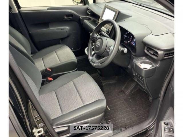 Toyota SIENTA 2023-03 8217827-2