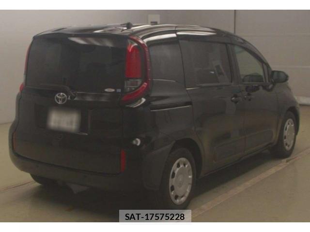 Toyota SIENTA 2023-03 8217827-4