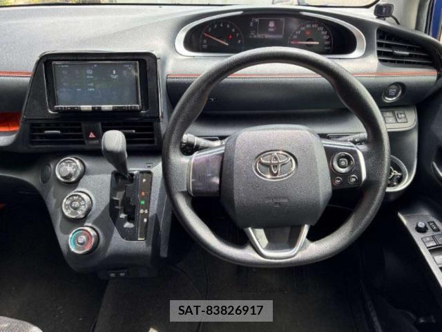 Toyota SIENTA 2022-05 8218107-2