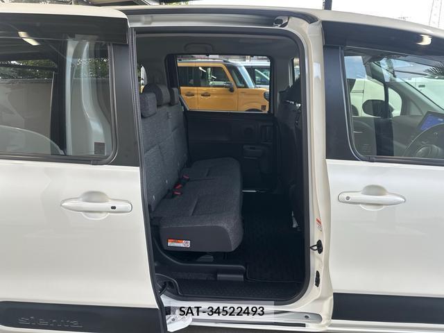 Toyota SIENTA 2024-02 8218411-11