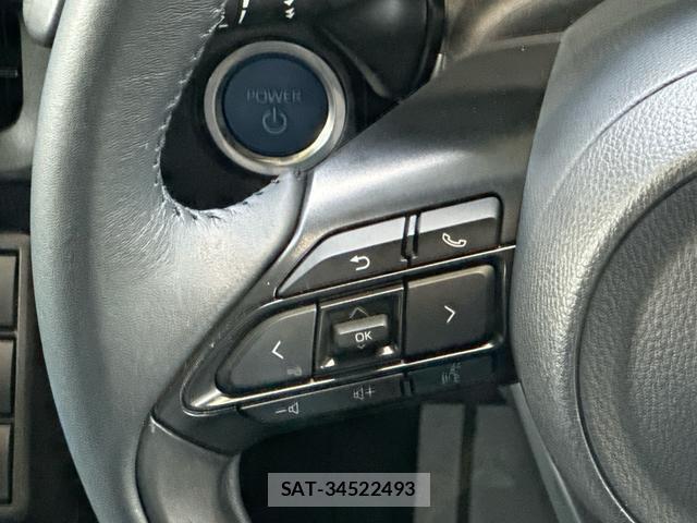 Toyota SIENTA 2024-02 8218411-15