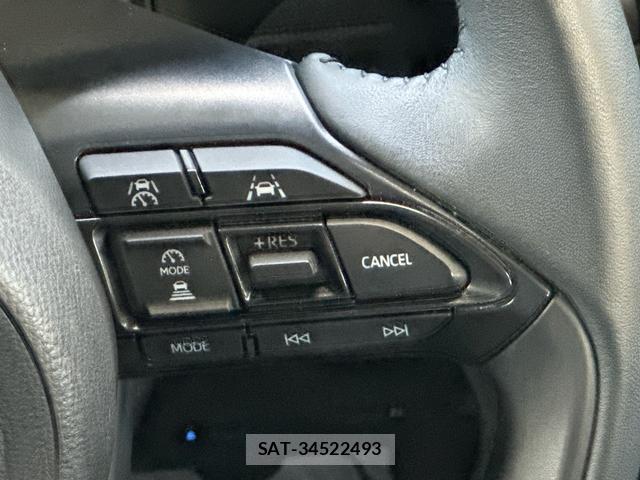 Toyota SIENTA 2024-02 8218411-16