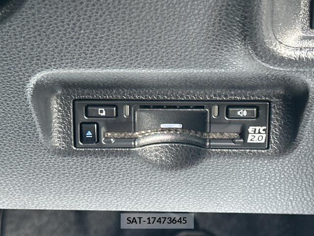 Toyota SIENTA 2023-07 8218416-5