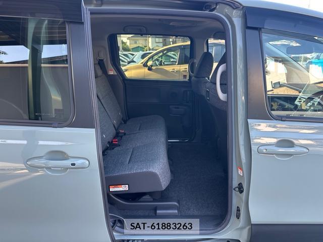 Toyota SIENTA 2023-05 8218420-10
