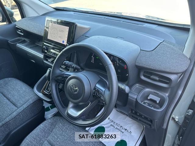 Toyota SIENTA 2023-05 8218420-9