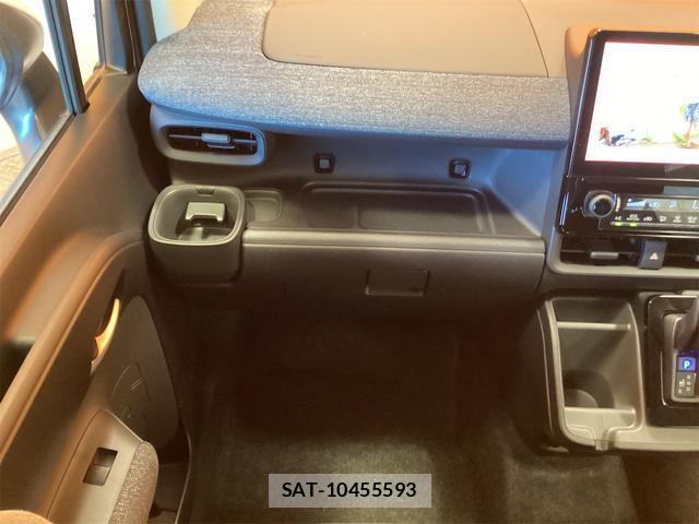 Toyota SIENTA 2026-04 8218696-10