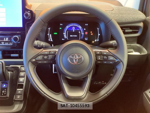 Toyota SIENTA 2026-04 8218696-2