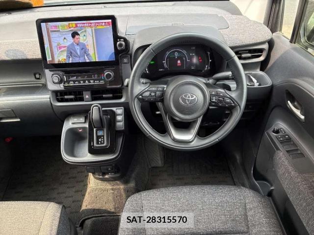 Toyota SIENTA 2023-12 8218951-2