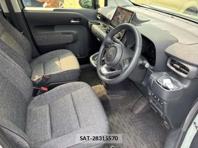Toyota SIENTA 2023-12 8218951-5